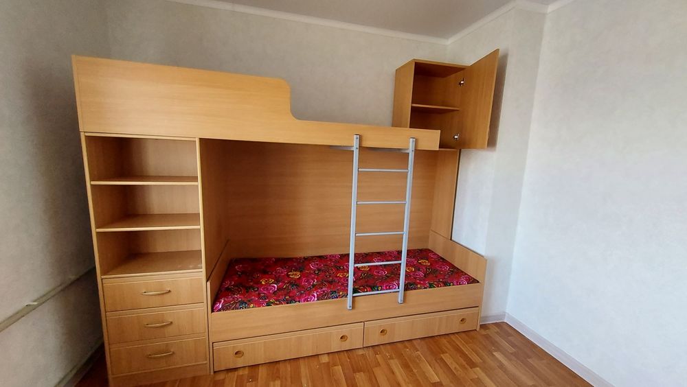 Двухярусная кровать