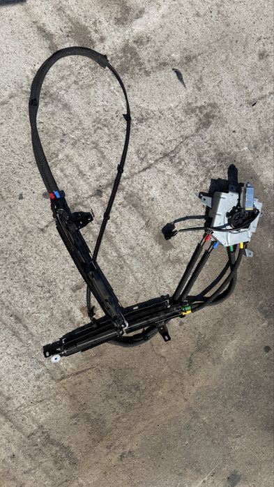 Mecanism actionare rulou portbagaj bmw f11