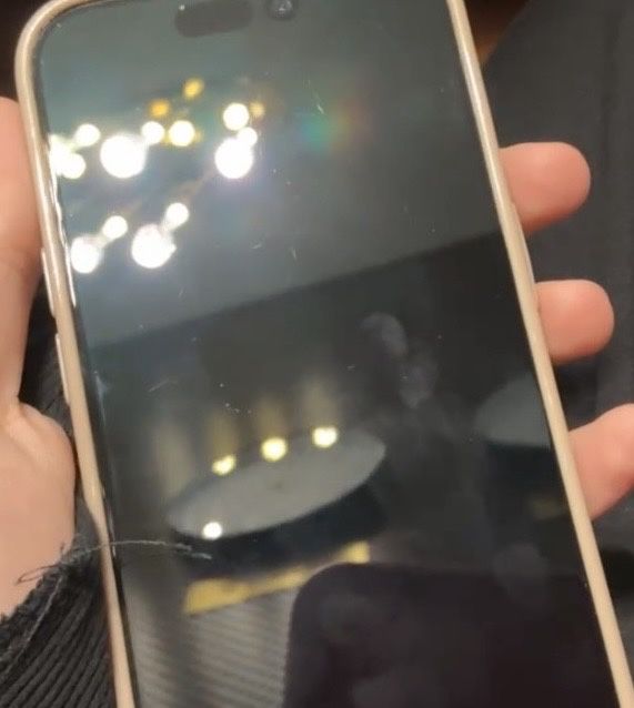 IPhone 15 pro срочно