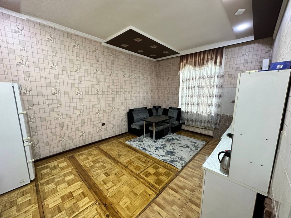 Продаю Бирлашган новая махалля 6 соток 8 комнаты