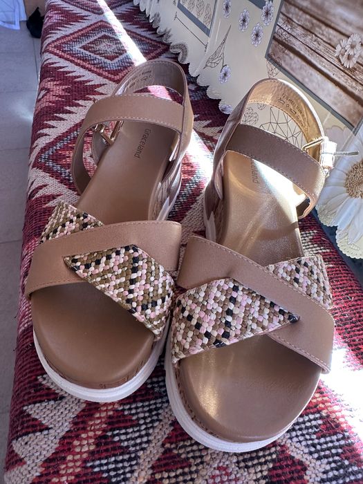 Sandale noi mărimea 36 Deichmann