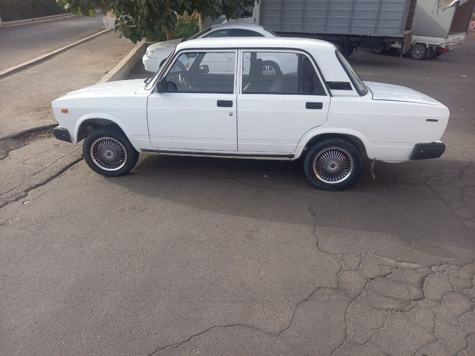 Ваз  2011 йил Сотилади пропан салон шумка килинган каропка 5 тали