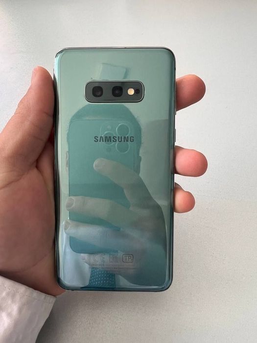 Samsung Galaxy S10e