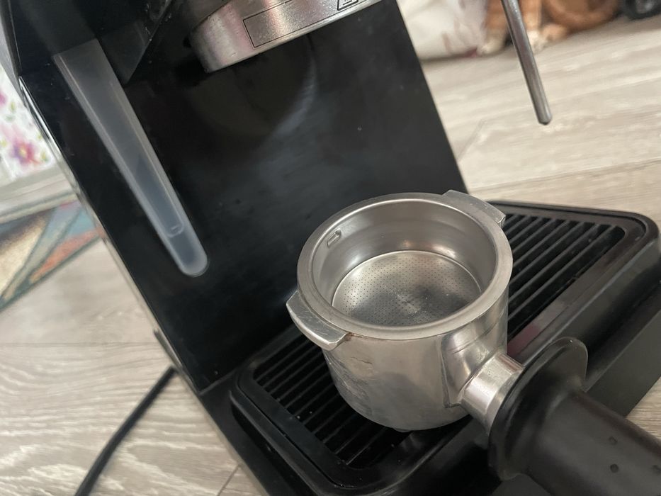 Aparat de cafea +tamper De’Longhi