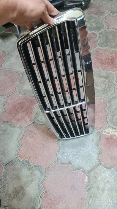 Передний рашотка мерседес w210