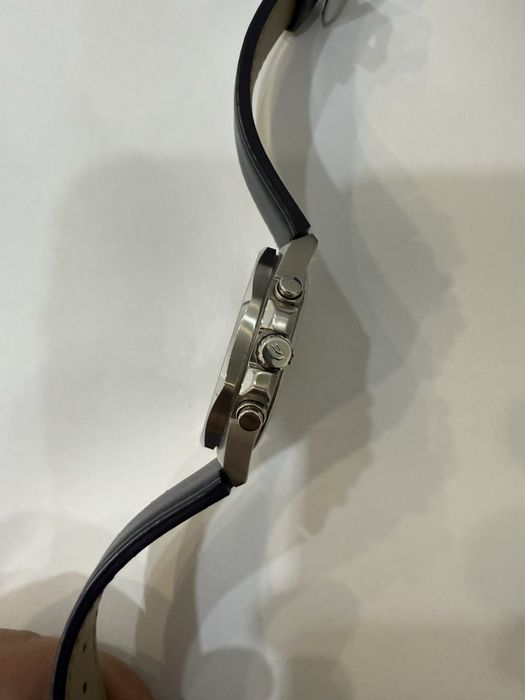 Продам Наручные часы CASIO EDIFICE EFV-640L-2A