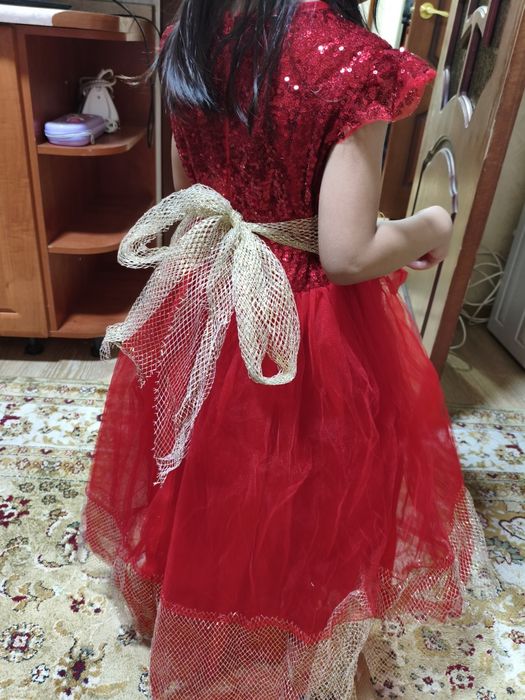 Красная платья на прокат