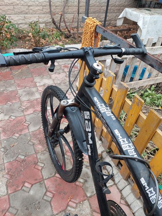 Велосипед BMW с литыми дисками