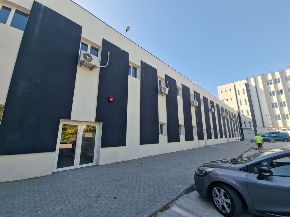 De  închiriat spații >birouri și comerciale.