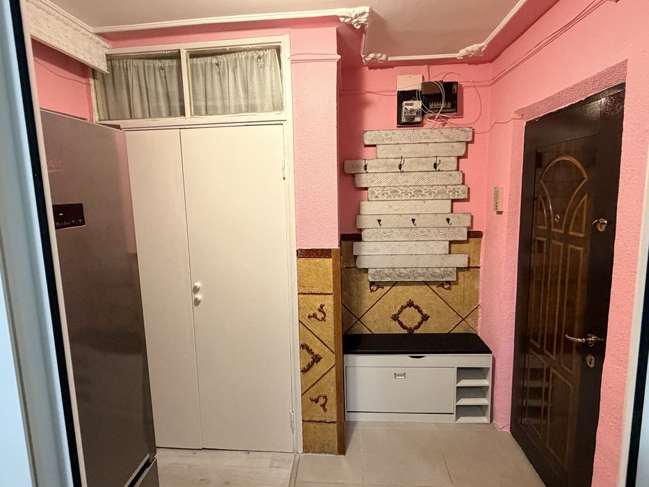 De inchiriat Apartament 3 camere decomandat