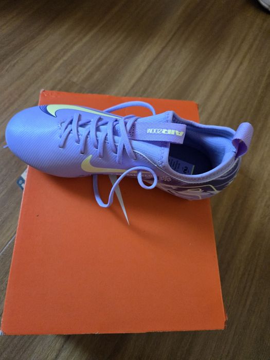 Adidasi fotbal Nike marime 34