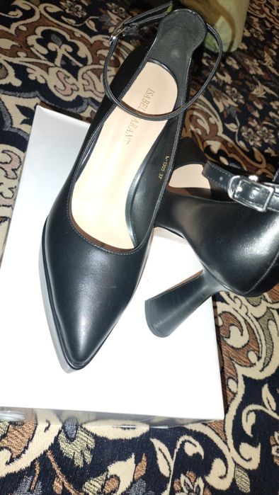 Туфли Әйелдер аяқ киімі.