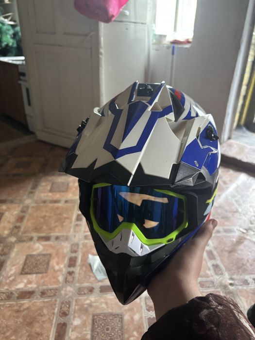 Шлем на мотоцикл