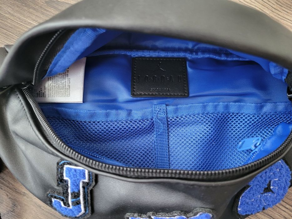 NIKE JORDAN чанта  Jam Borough Varsity Crossbodybag