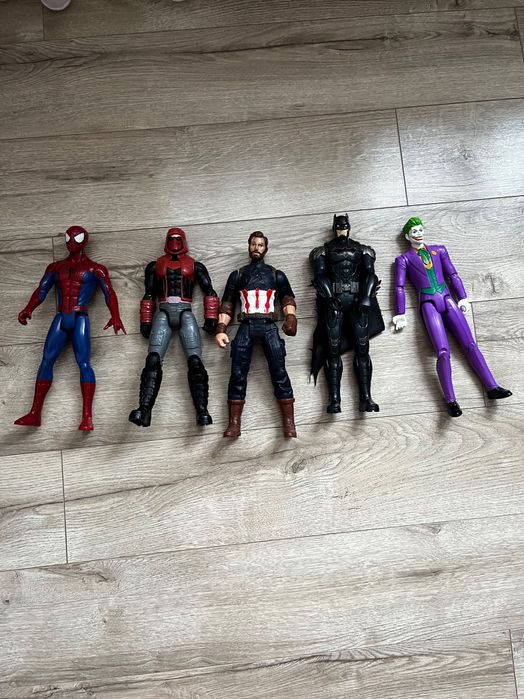 Figurine supereroi
