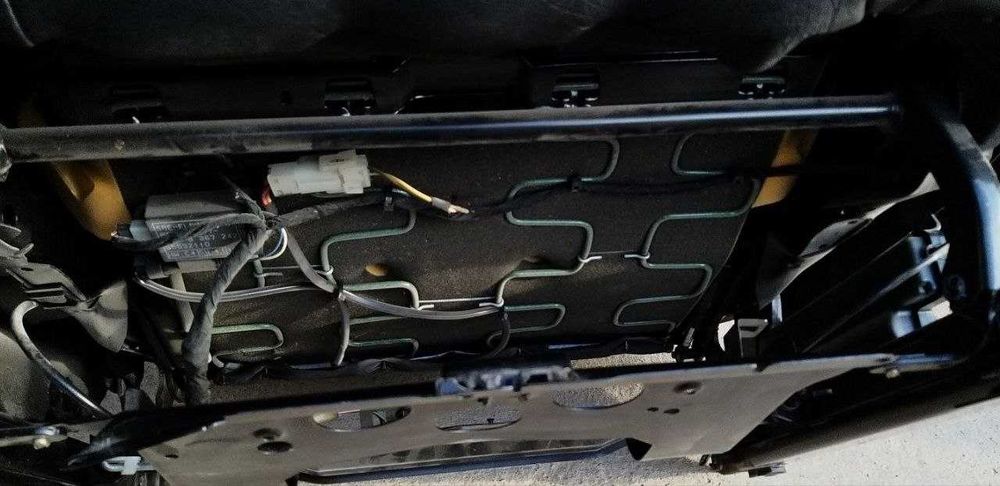 Передние сидения bmw e34