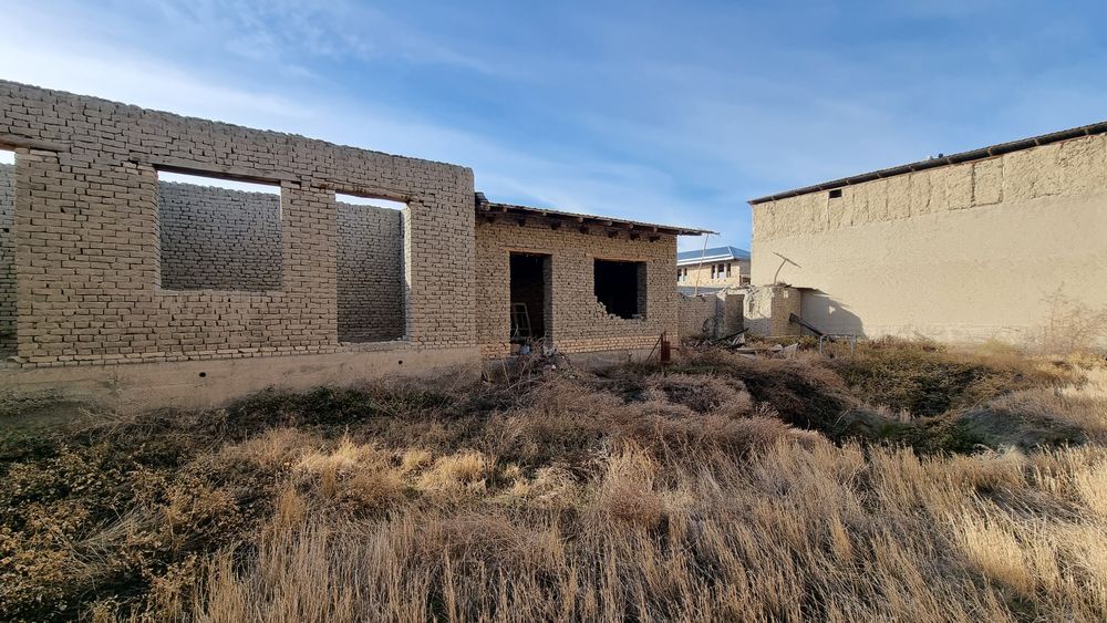 Chinobotda uy sotiladi sirochna