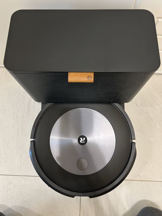 Робот прахусмукачка iRobot Roomba j7+