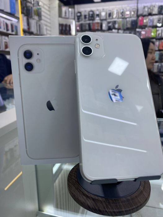 iPhone 11 (white)