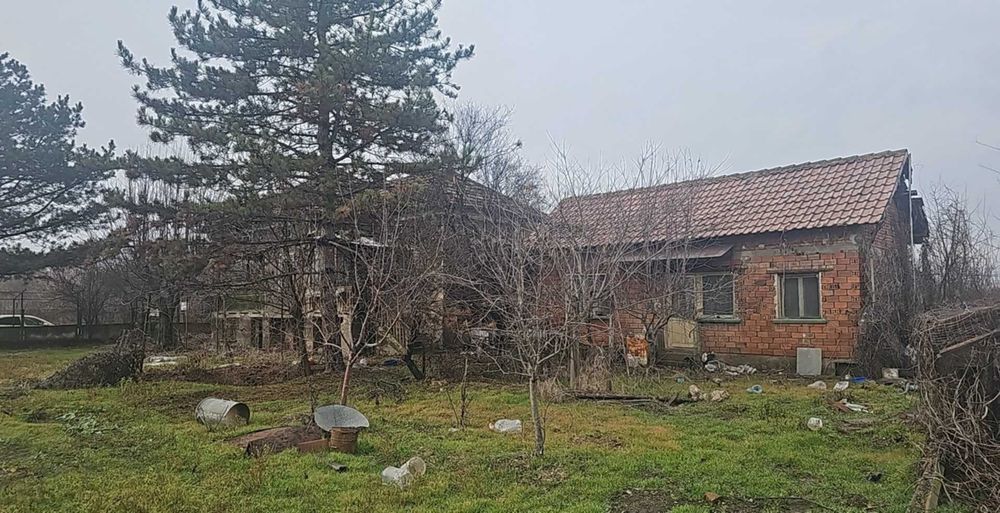 Продава се Къща в Мизия - 75 кв.м за 150 €/кв.м - Снимка #1