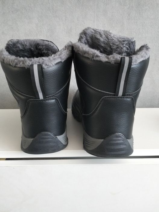 Ботинки зимние новые