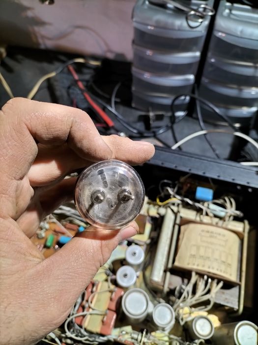 Продам радиолампу 6р3с