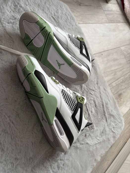 Vand Jordan4 alb-vede