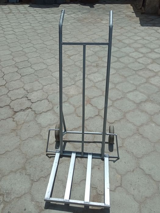 Продам тележку ..