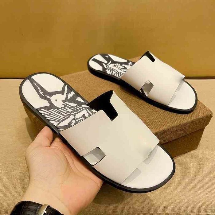 Hermes oyoq kiyim