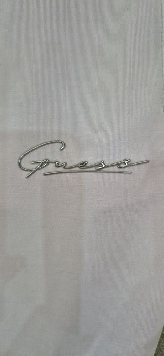 Долница на Guess
