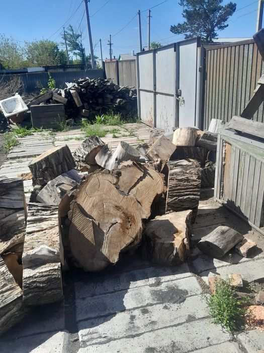 Отдам даром распилинные дрова дерево карагач