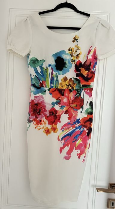 Vand rochie de zi ca si noua marimea 38