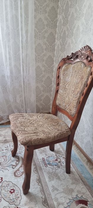 Продаётся стулья.