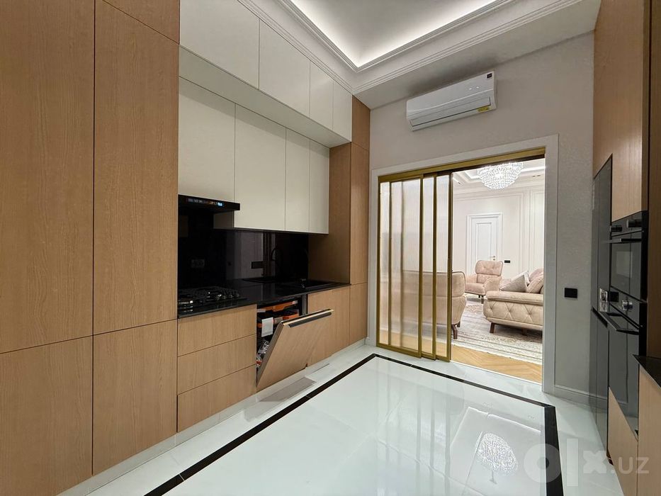 Продается 3/2/14 104м2 в ЖК Skyline towers, на ул. Нукусская