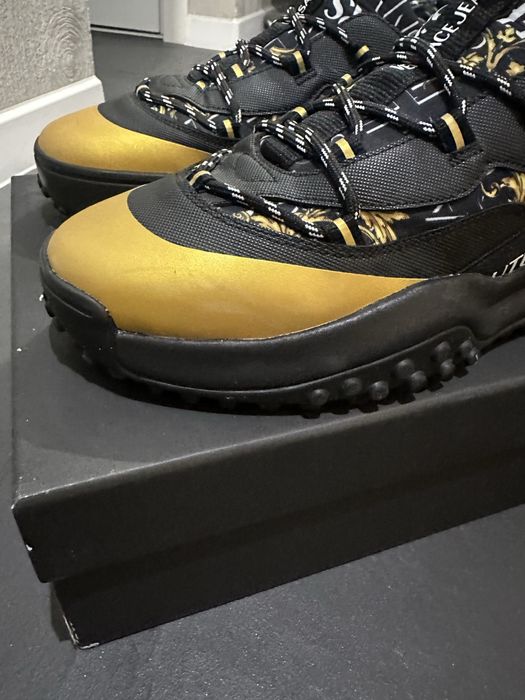 Обувки Versage-Много емблематични за марката !