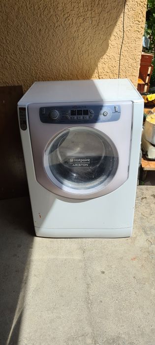 Продам стиральную машинку Hotpoint Ariston
