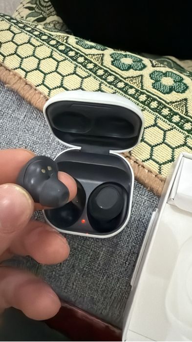 Продам наушник без проводной