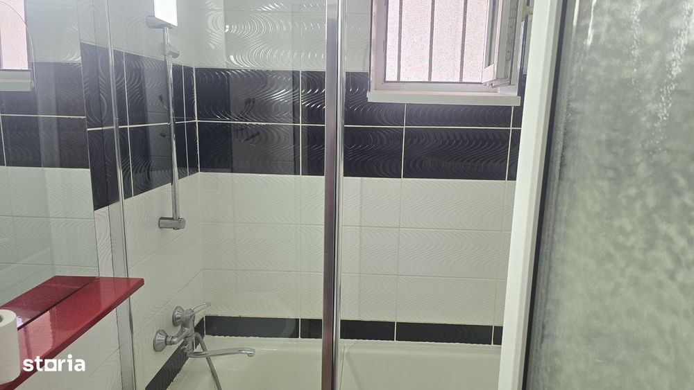 Inchiriez apartament cu 2 camere in Deva, Bld. Dacia, parter,