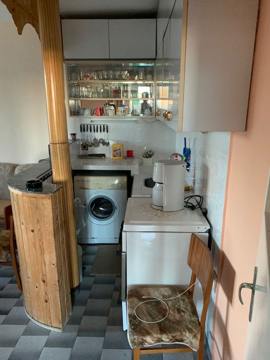 Тристаен тухлен апартамент с асансьор   готов за нанасяне В тих, спокоен и зелен квартал