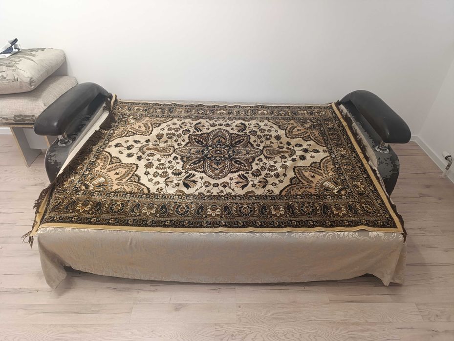 Диван б/у еврокнижка