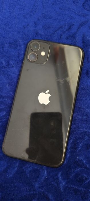 iPhone 11 с чехлом