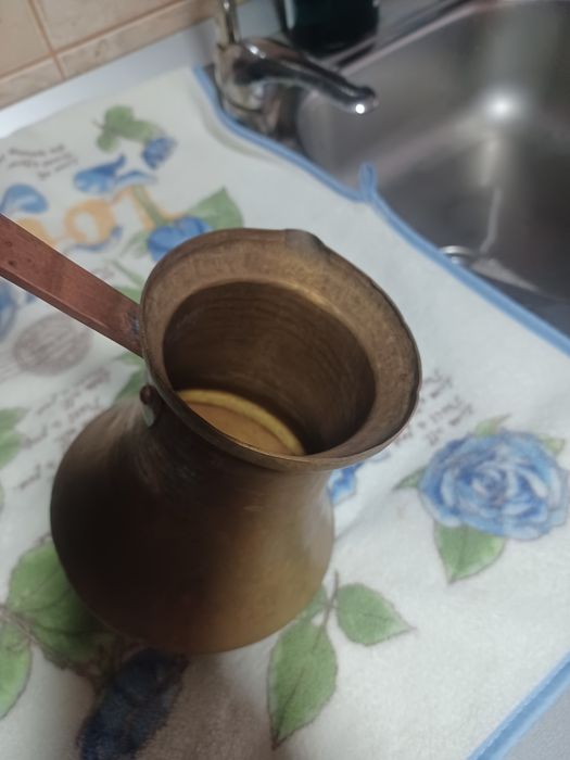 Ibric pentru cafea confecționat artizanal.