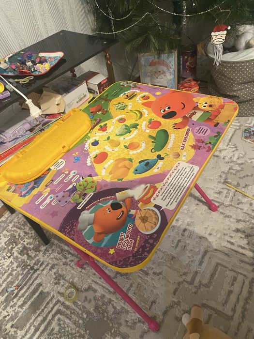 Продам. Срочно стол