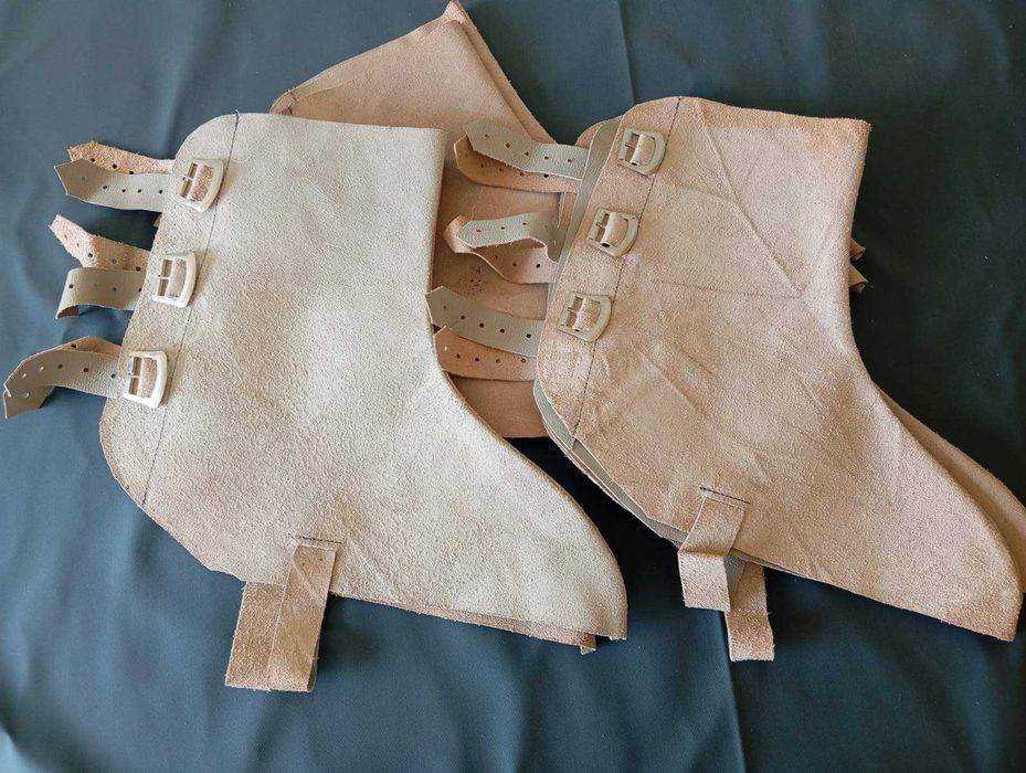 Кожени работни престилки, ръкавици, ръкавели и гамаши