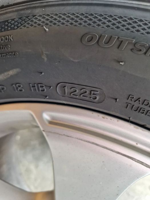 Vând Jante Aliaj cu Cauciucuri de vară noi