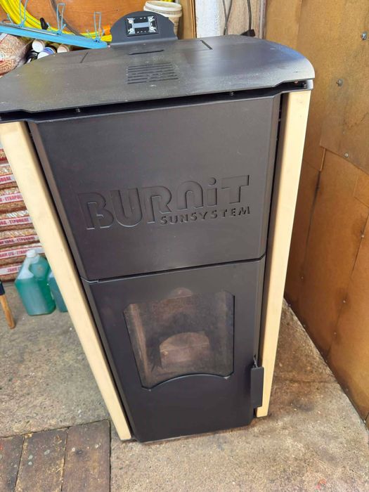 Продавам КАМИНА НА ПЕЛЕТИ Burnit Comfort PM 25 – 25 kW