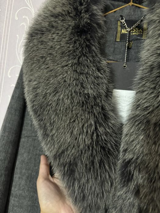 Продаю кашемировое пальто, серый