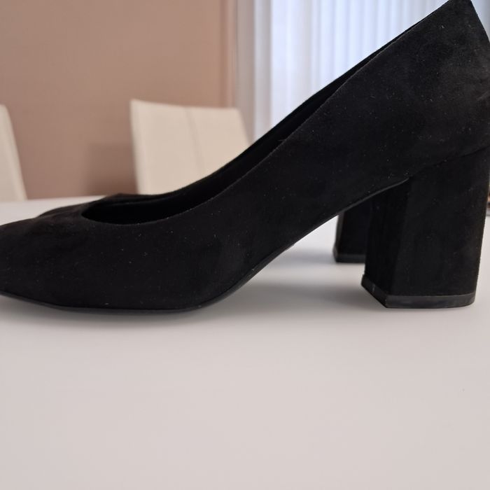 Обувки Tamaris 38 номер