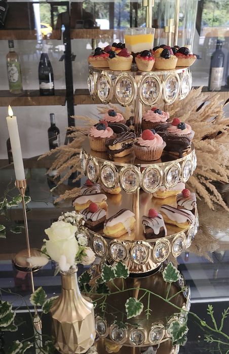 Tort Shoturi, Candy Bar, Cigar bar