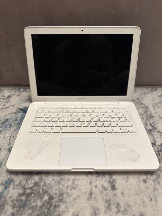 Macbook 13 Mid 2010